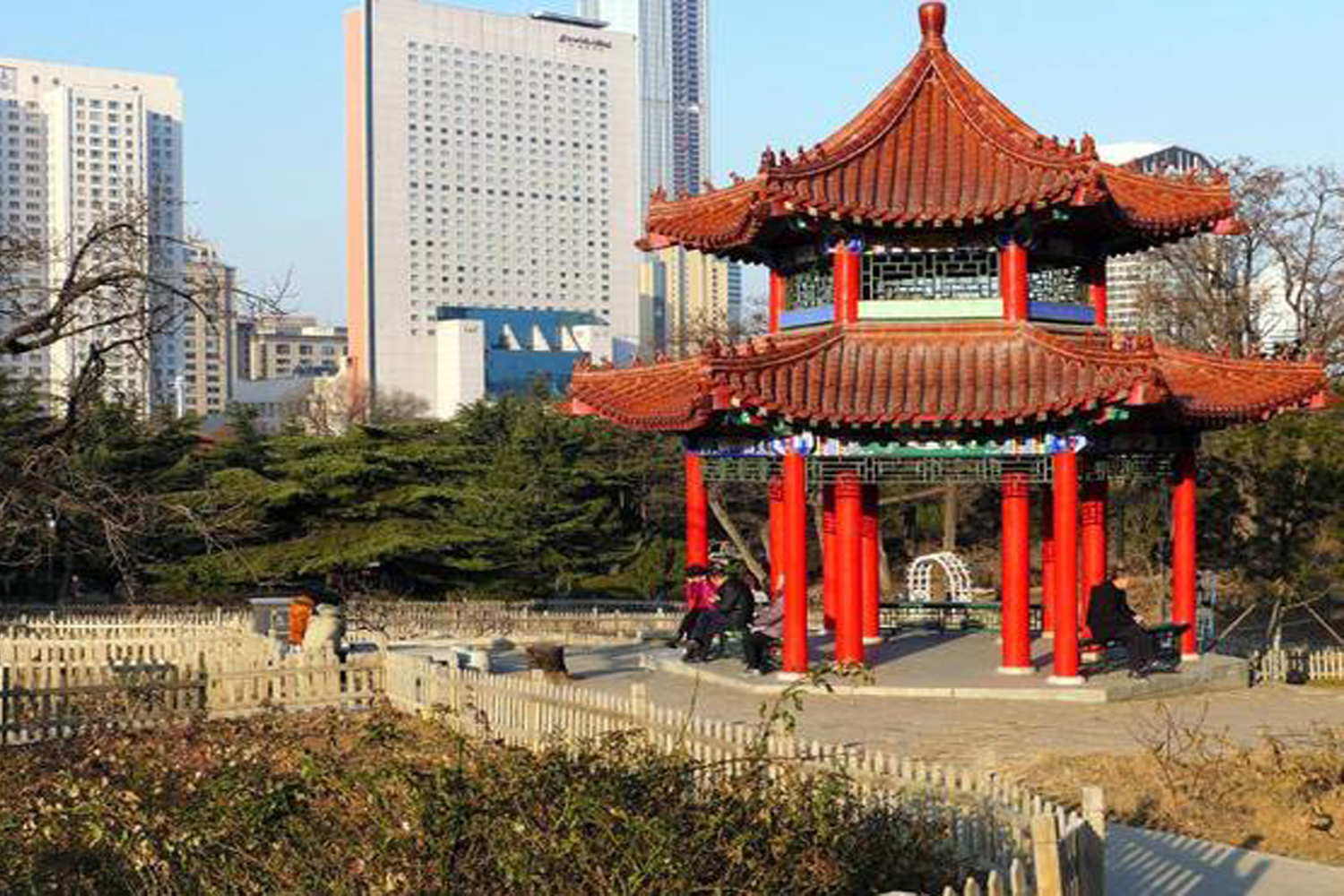 勞動(dòng)公園：一處集游覽、游樂(lè)、休憩、文化活動(dòng)于一體的公園